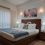 Hotel Square 2*