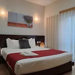 Square Hotel