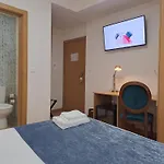 Square Hotel