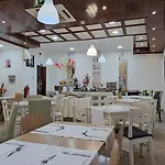 Hotel Square Serta