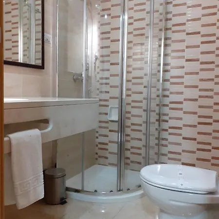 Square Hotel
