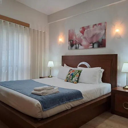 Hotel Square 2*