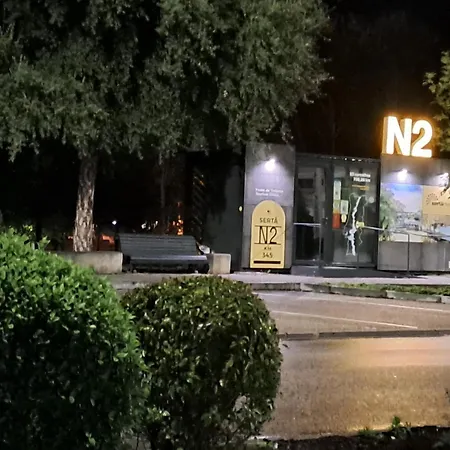 מלון Square