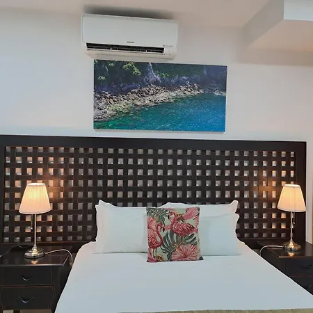 Square Hotel