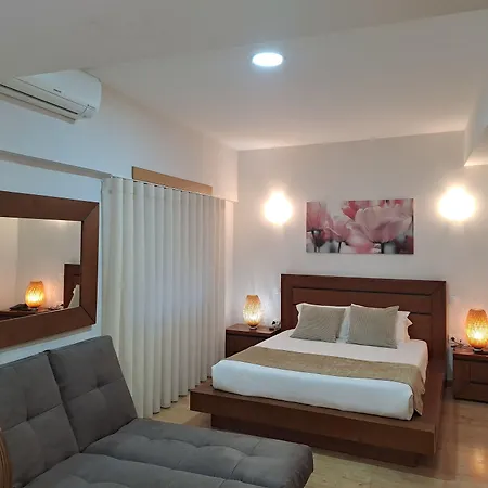Square Hotel