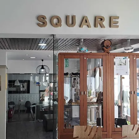 Hotel Square 2*