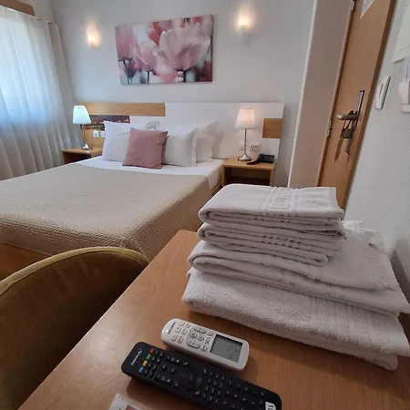 Hotel Square 2*
